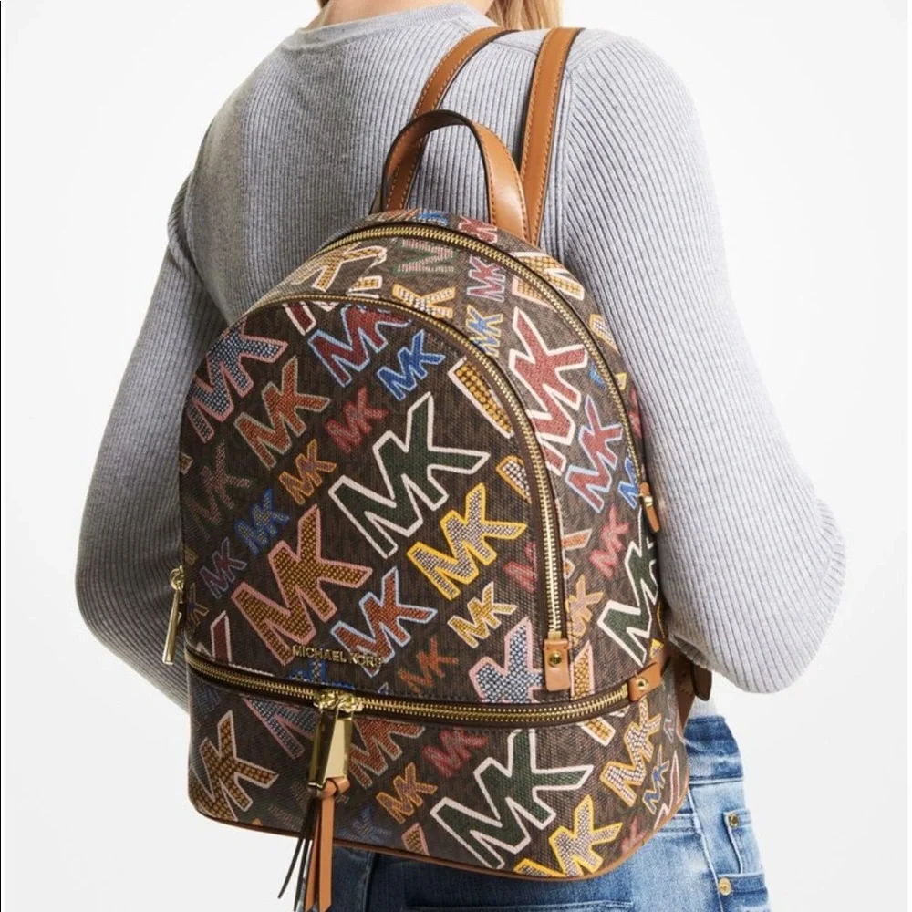 Michael Kors signature logo backpack - Picture 1 of 13